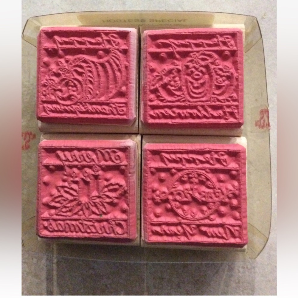 D.O.T.S rubber stamps. Specific Holidays, Misc Sayings, Small Flowers, Leaves - Picture 4 of 8